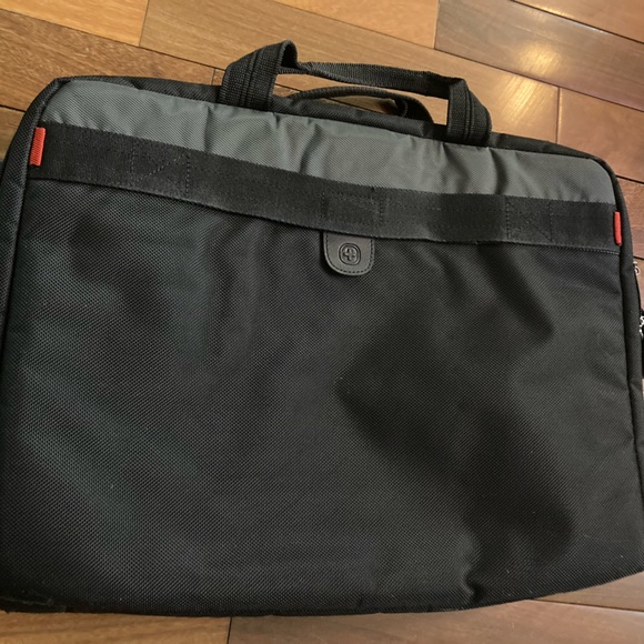 Genuine Swiss Army (Wenger) laptop bag - Picture 3 of 11
